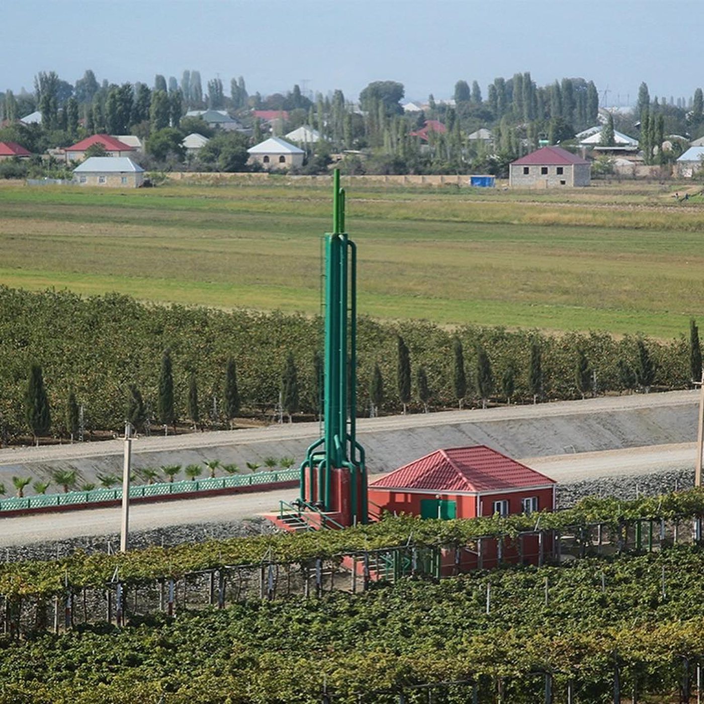 Одна из 3 артезианских скважин